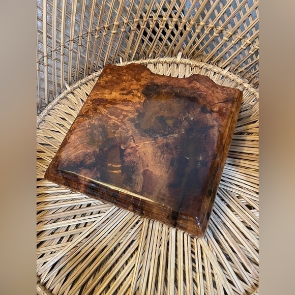 Vintage Resin & Wood Jewelry Box – Heart Compartments • Retro Brown - Picture 2 of 8